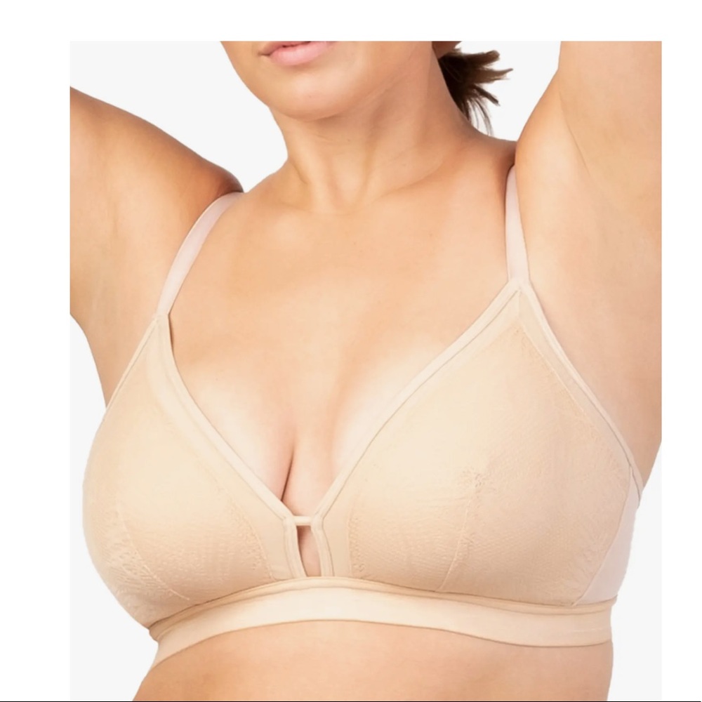 LIVELY The Smooth Lace Busty Bralette